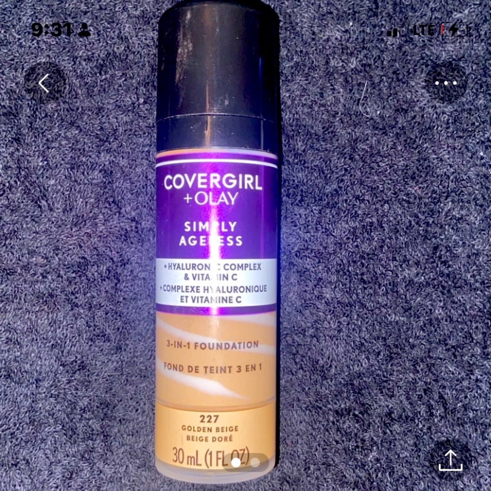 COVERGIRL + Olay simply ageless 3-1 foundation